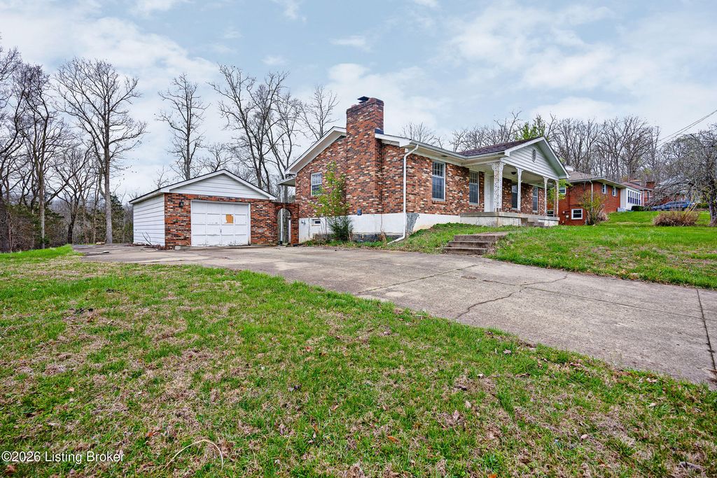 Photo of 650 Lakeshore Pkwy, Brandenburg, KY 40108 (MLS # 1712885)