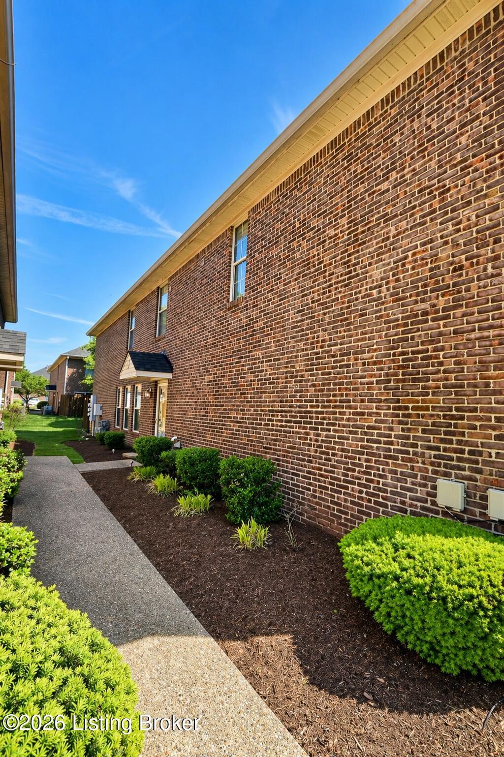 Photo of 8601 Grand Neptune Dr, Louisville, KY 40228 (MLS # 1715186)