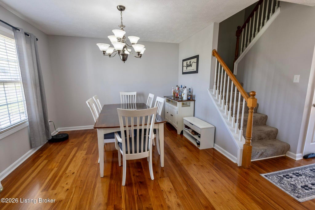 Photo of 127 Longsdale Ct, Radcliff, KY 40160 (MLS # 1729733)