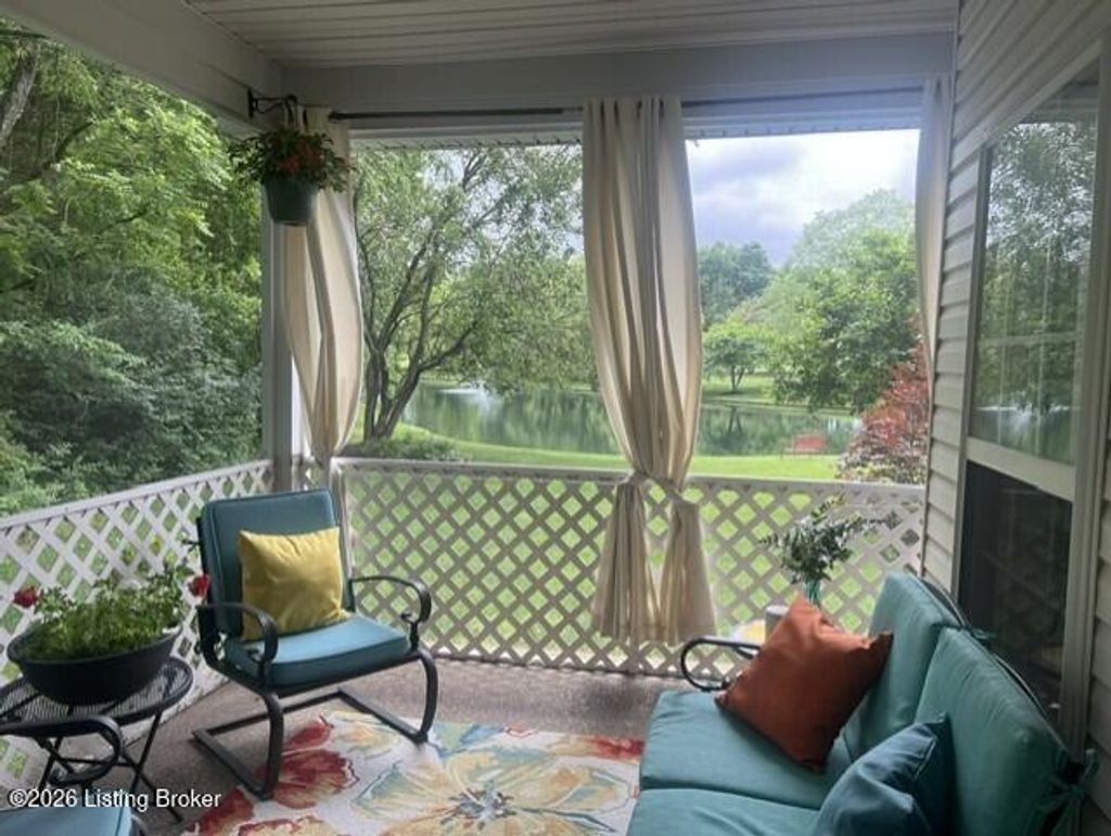 Photo of 1408 Wellington Club Ct, Louisville, KY 40245 (MLS # 1718149)