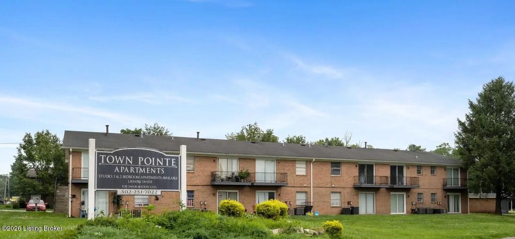 Photo of 11 E O'Bryan Ave, Bardstown, KY 40004 (MLS # 1711461)