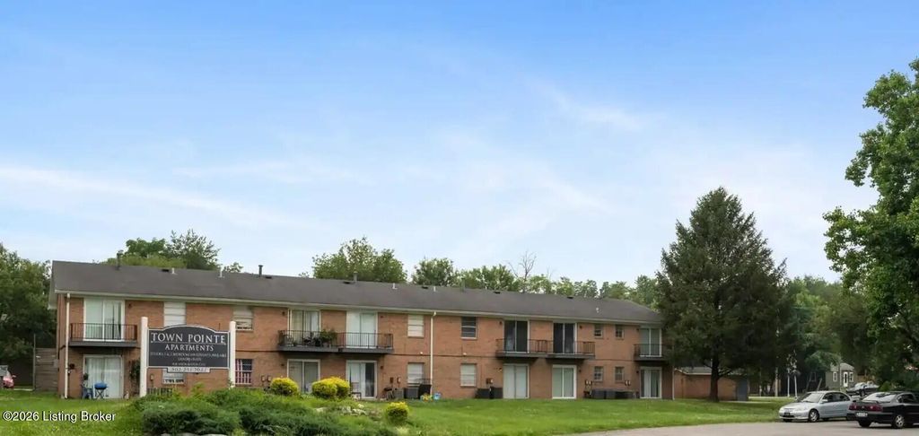 Photo of 11 E O'Bryan Ave, Bardstown, KY 40004 (MLS # 1711461)