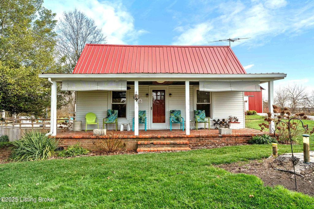 Photo of 919 Gilliland Rd, Louisville, KY 40245 (MLS # 1706618)