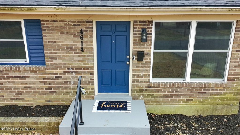 Photo of 4614 Glenna Way, Louisville, KY 40219 (MLS # 1706451)