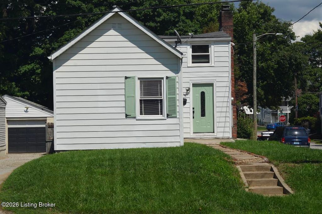 Photo of 2015 Fort St, Louisville, KY 40217 (MLS # 1718858)