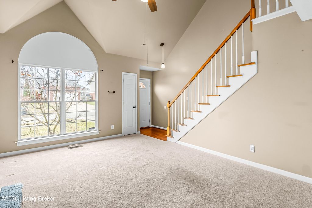 Photo of 507 Matterhorn Dr, Shelbyville, KY 40065 (MLS # 1709536)