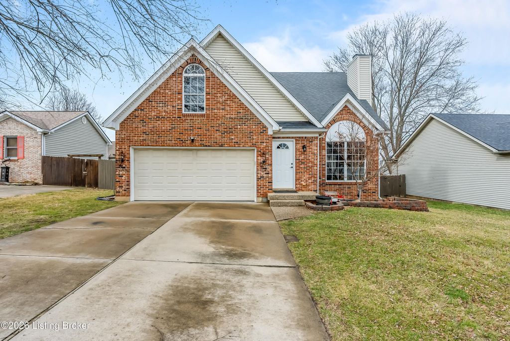 Photo of 507 Matterhorn Dr, Shelbyville, KY 40065 (MLS # 1709536)