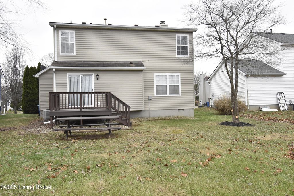 Photo of 4313 Hickoryview Dr, Louisville, KY 40299 (MLS # 1708794)