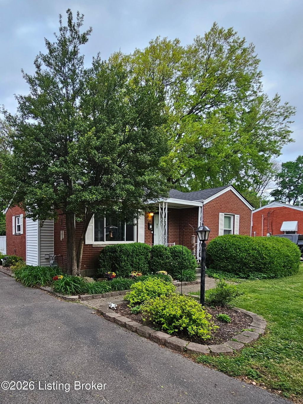 Photo of 5126 Frey Dr, Louisville, KY 40219 (MLS # 1714856)