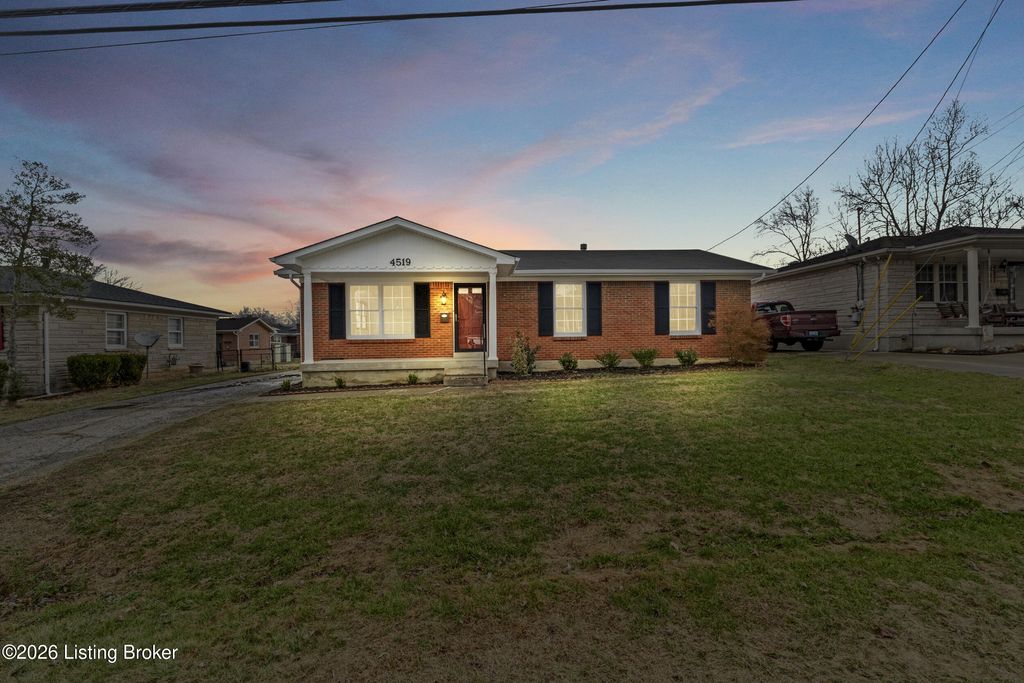 Photo of 4519 Sanders Ln, Louisville, KY 40216 (MLS # 1709426)