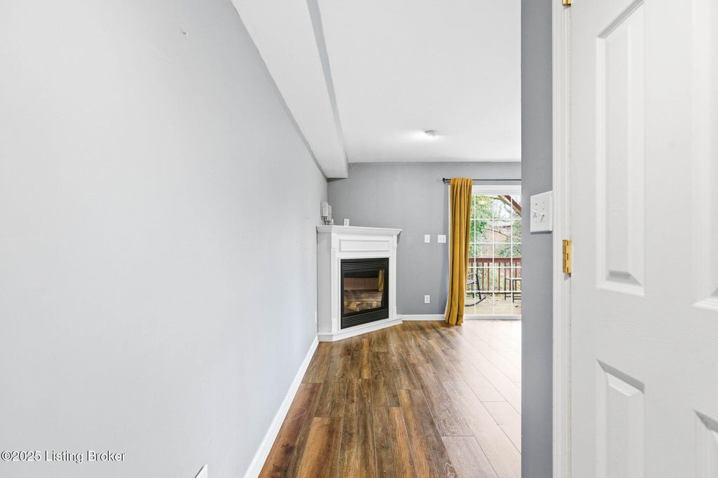 Photo of 741 N Hite Ave #4, Louisville, KY 40206 (MLS # 1704508)