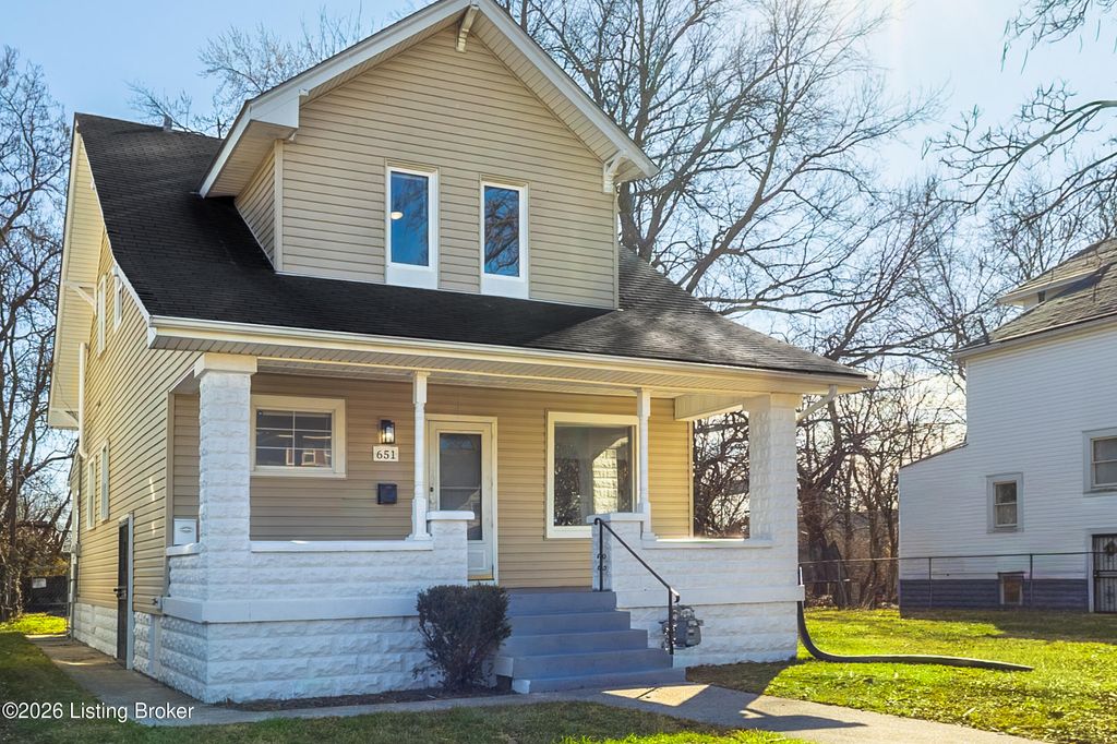 Photo of 651 Louis Coleman Jr Dr, Louisville, KY 40211 (MLS # 1709639)