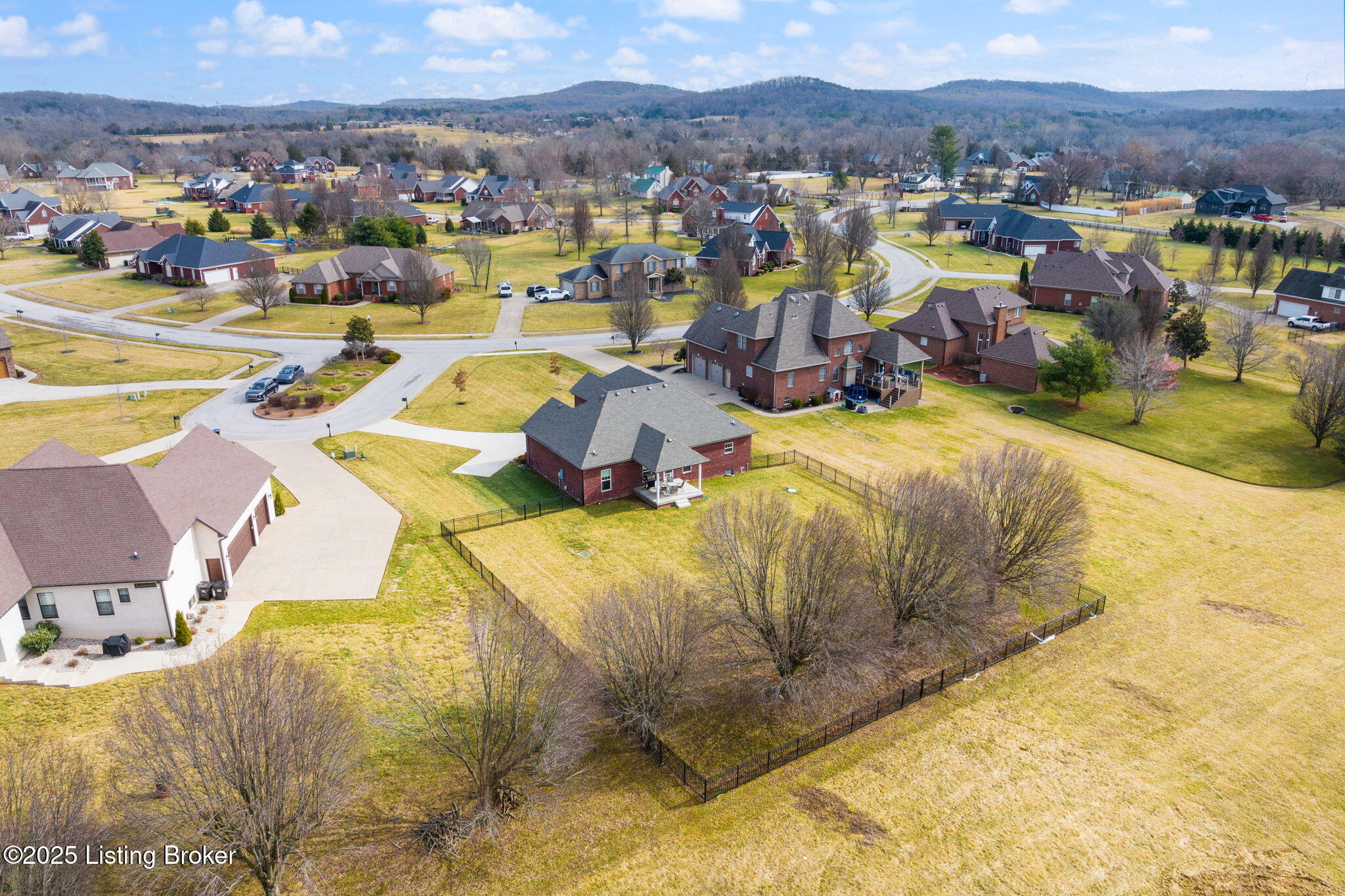 111 Springcrest Ct, Shepherdsville, Kentucky image 38