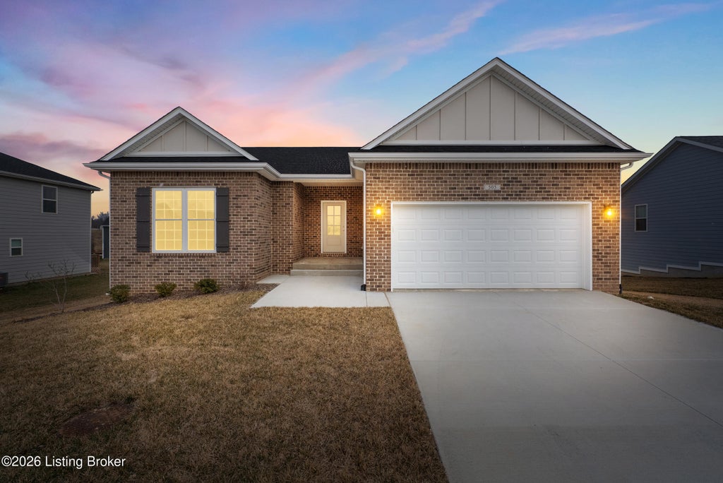 Photo of 505 Ashwood Ave, Elizabethtown, KY 42701 (MLS # 1719704)