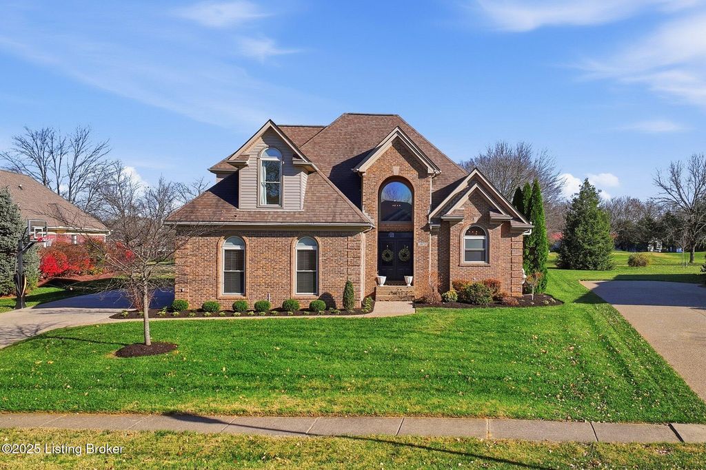 Photo of 10714 Worthington Ln, Prospect, KY 40059 (MLS # 1703828)