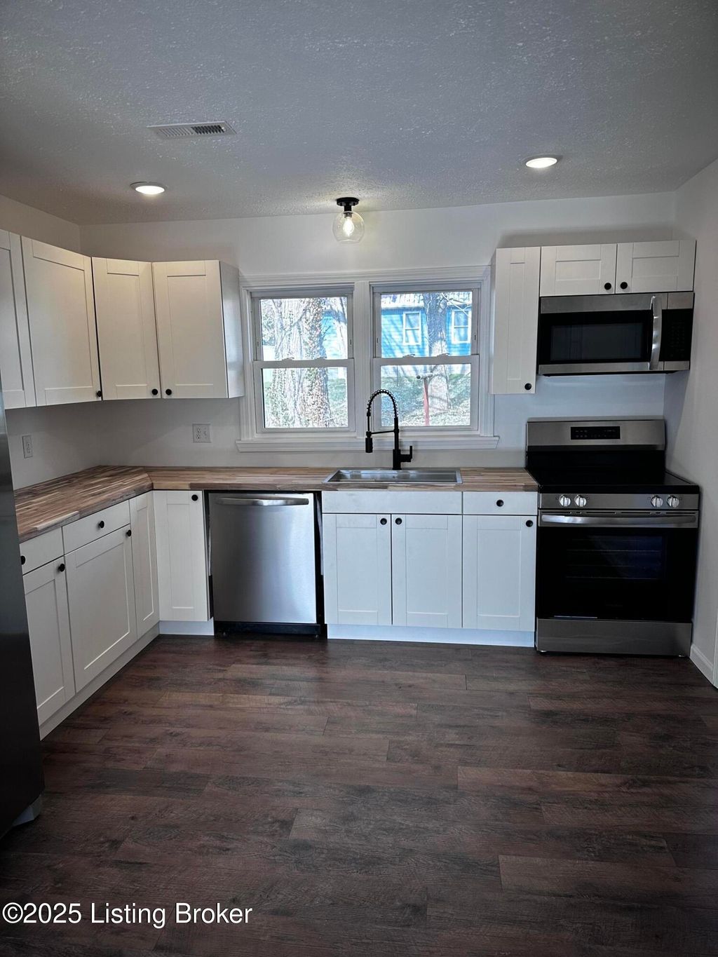 Photo of 523 Leavette Ave, Leitchfield, KY 42754 (MLS # 1704886)