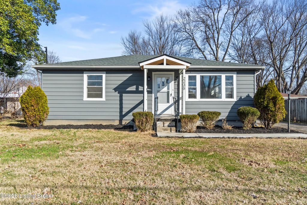 Photo of 2235 Peaslee Rd, Louisville, KY 40216 (MLS # 1708005)
