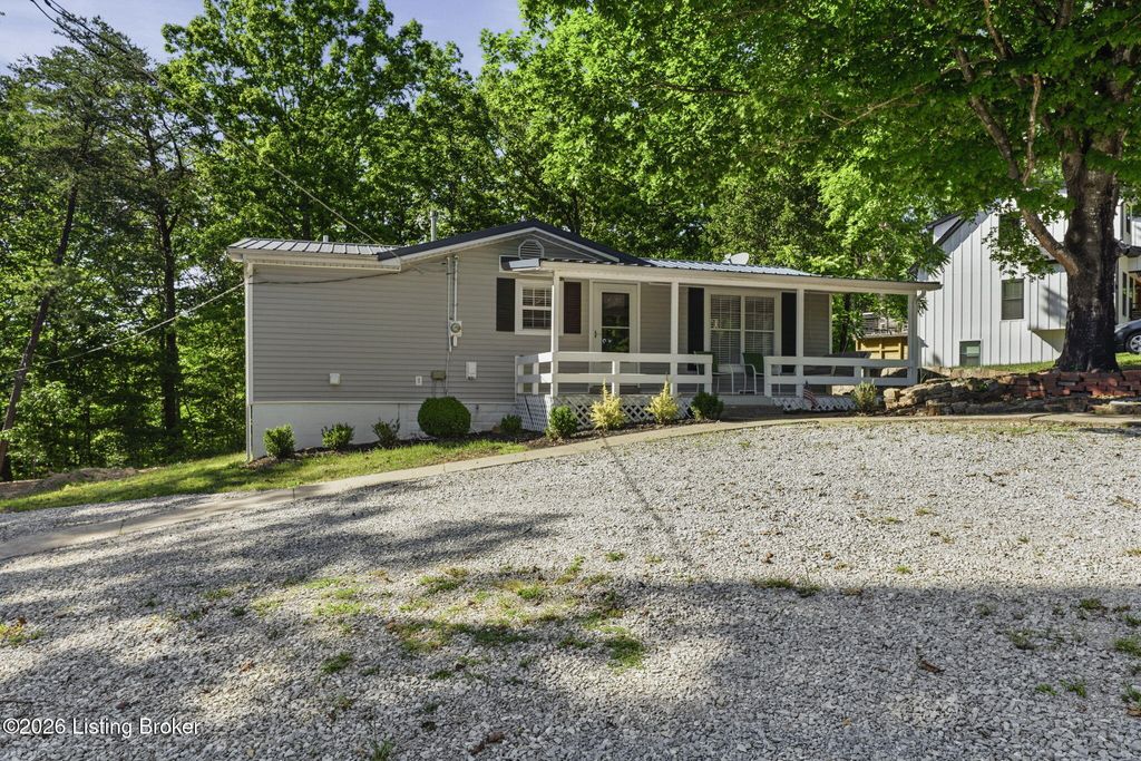Photo of 80 Holiday Hill Rd, Clarkson, KY 42726 (MLS # 1717116)