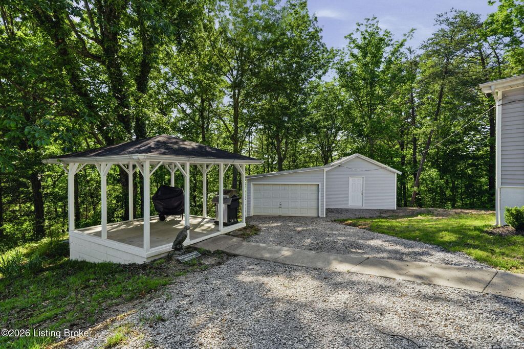 Photo of 80 Holiday Hill Rd, Clarkson, KY 42726 (MLS # 1717116)