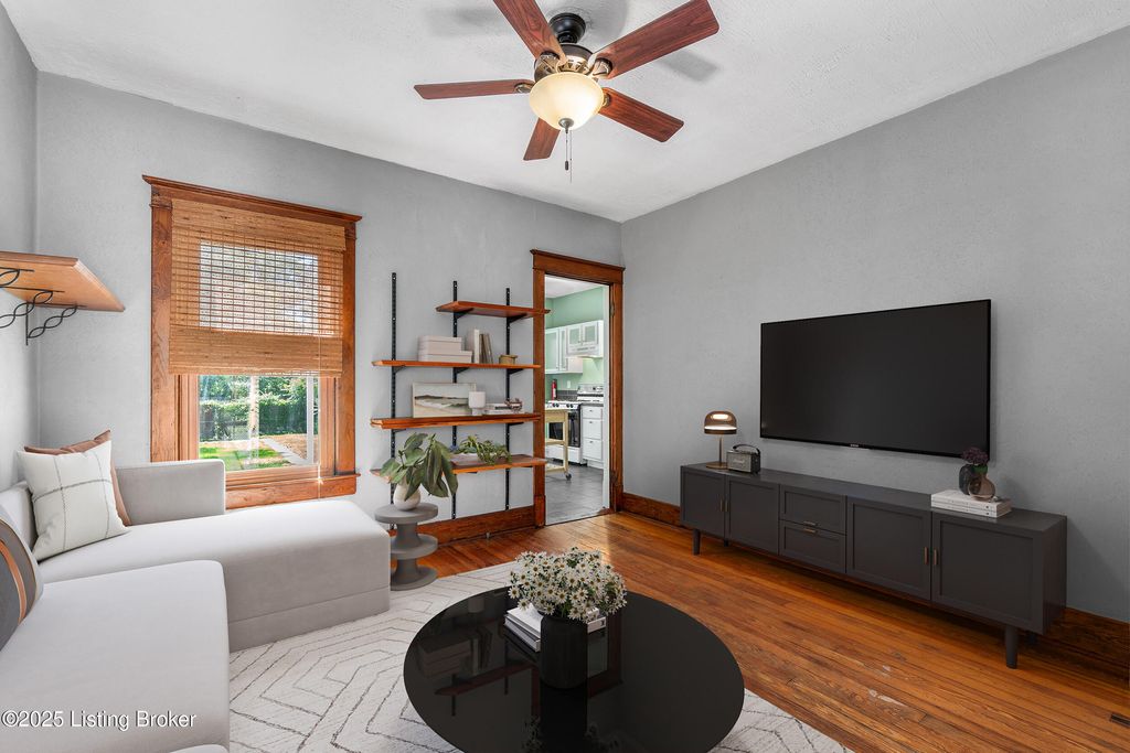 Photo of 1008 S Shelby St, Louisville, KY 40203 (MLS # 1708258)