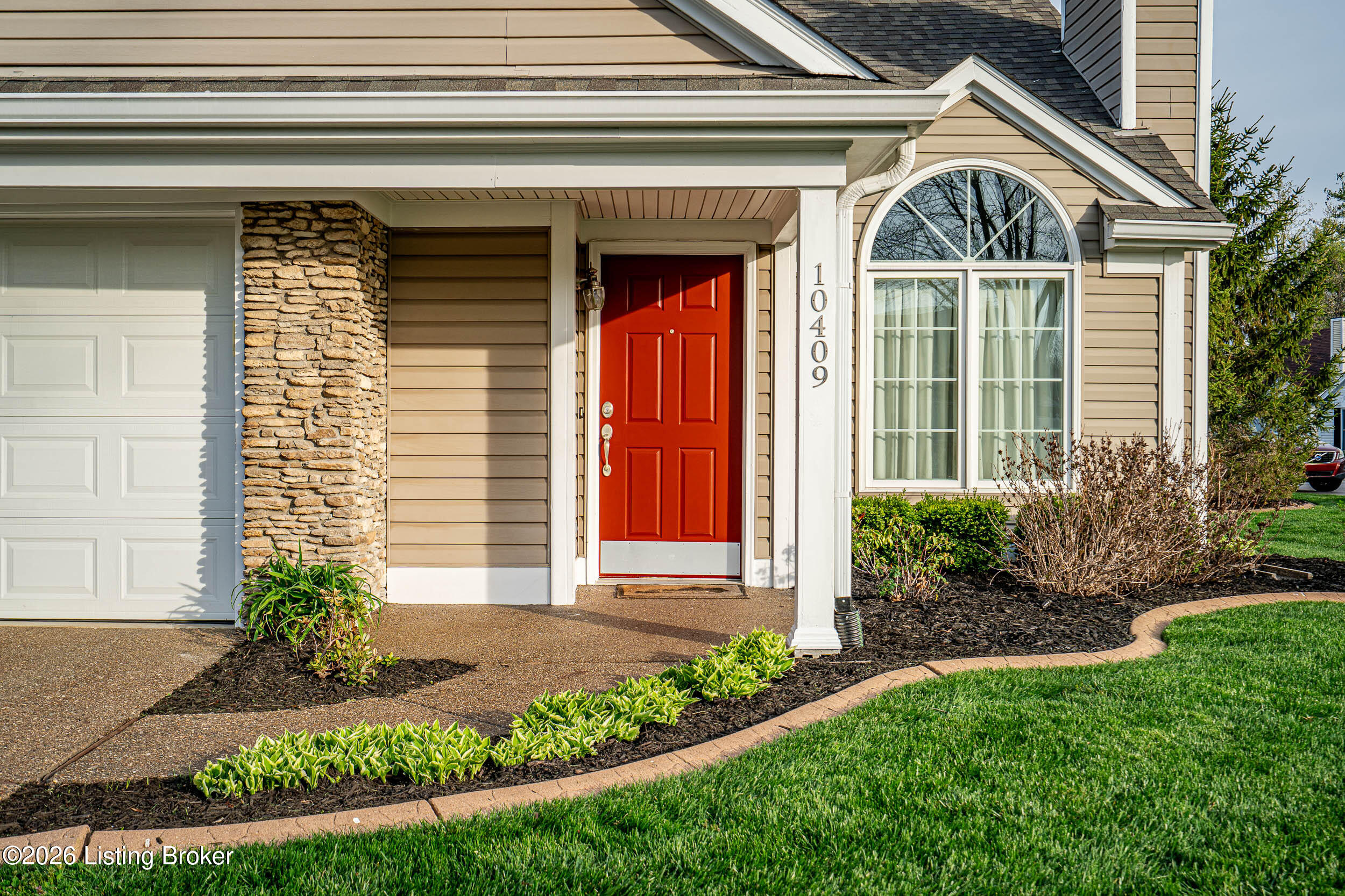 10409 Bay Pointe Cir