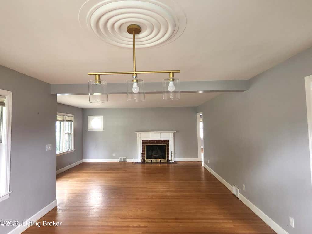 Photo of 3701 Plymouth Rd, Louisville, KY 40207 (MLS # 1719981)