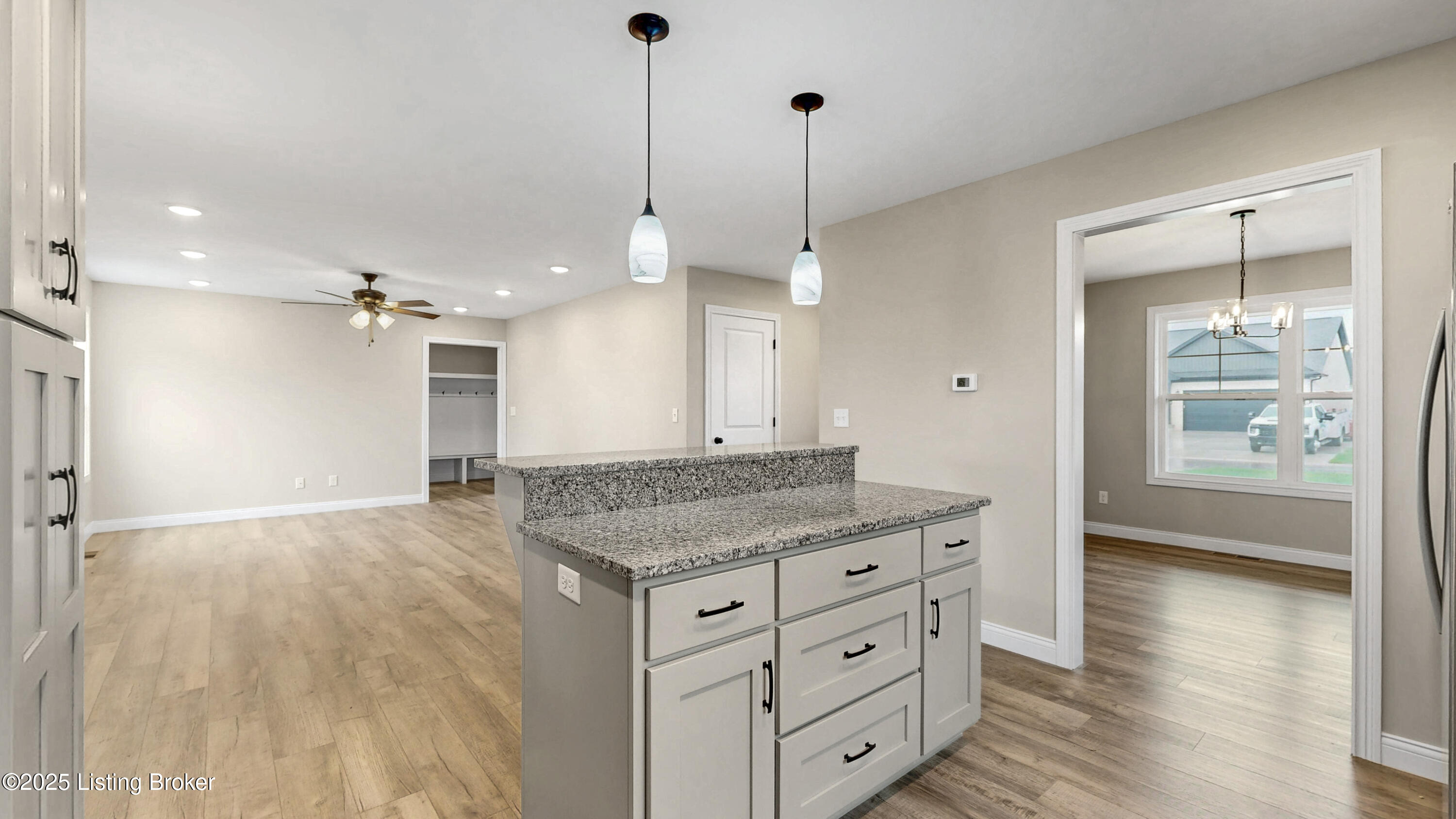 389 Williamsburg Dr, Mt Washington, Kentucky image 11