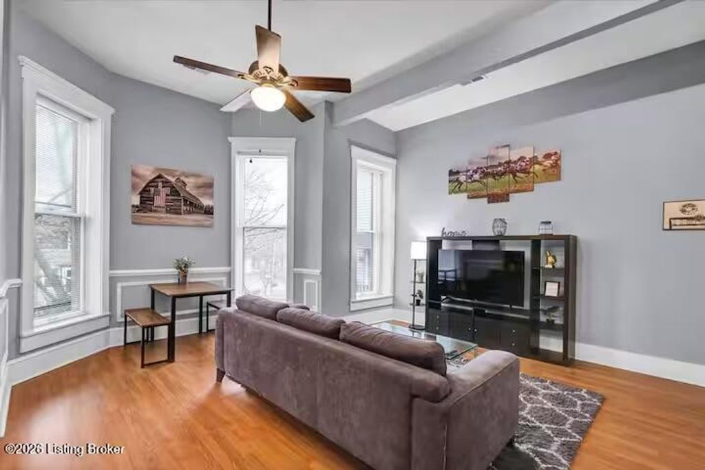 Photo of 1156 S Brook St, Louisville, KY 40203 (MLS # 1711030)