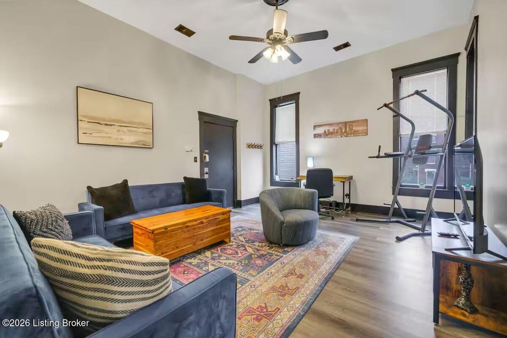 Photo of 1156 S Brook St, Louisville, KY 40203 (MLS # 1711030)