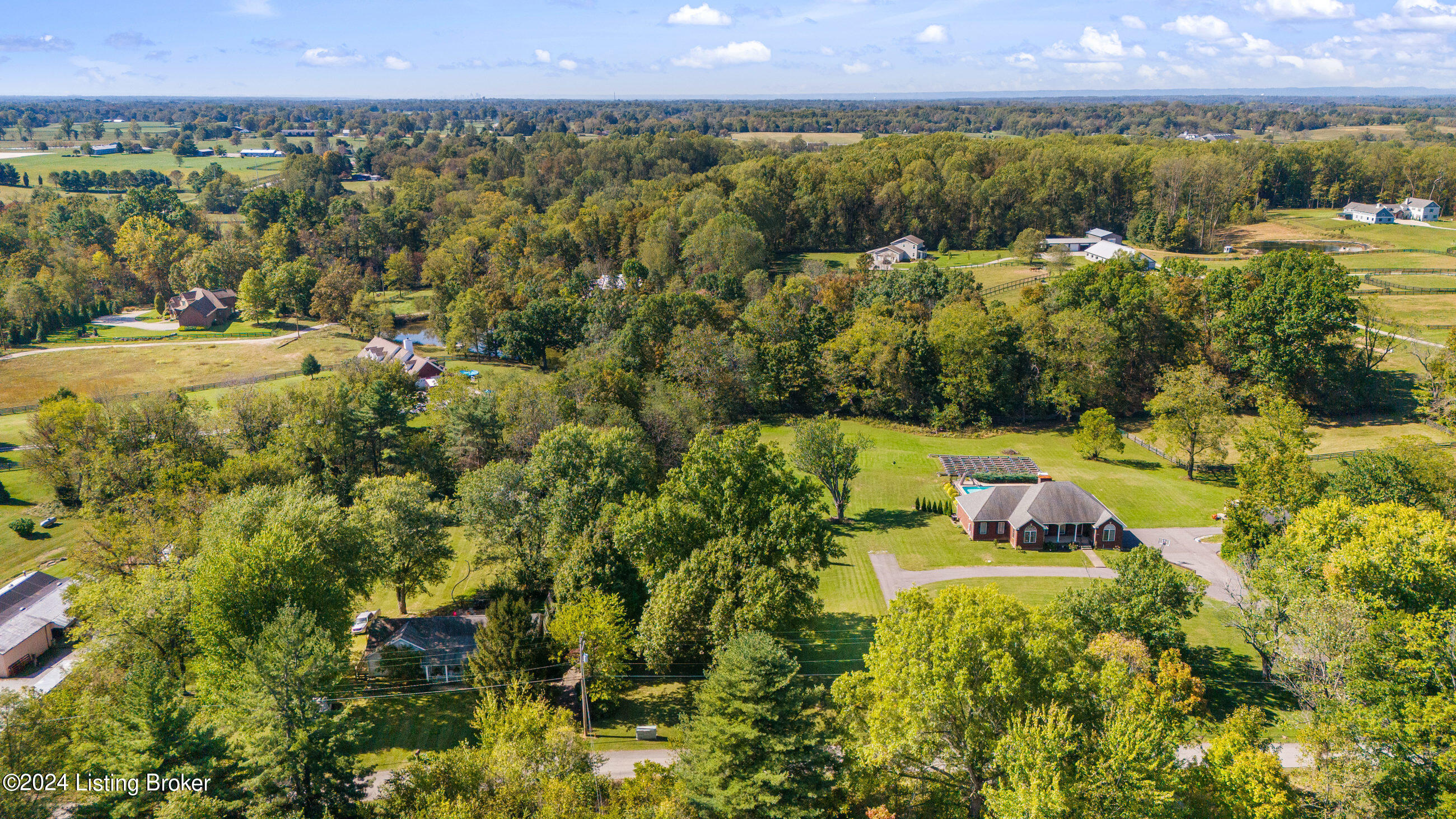 2912 Axton Ln, Goshen, Kentucky image 3