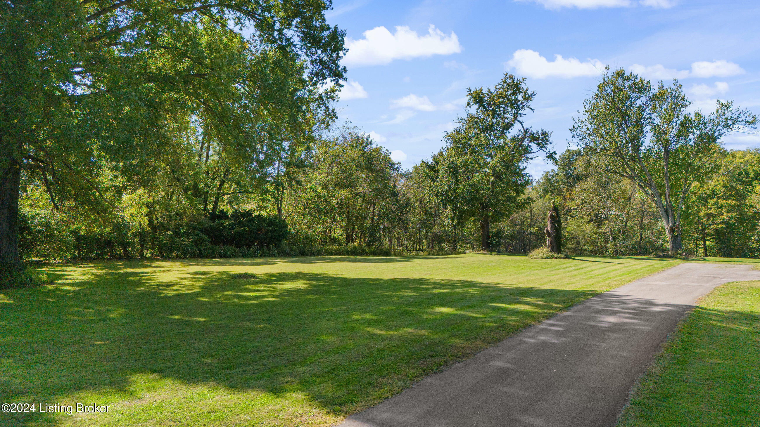 2912 Axton Ln, Goshen, Kentucky image 11