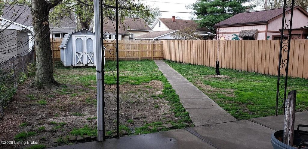 Photo of 506 E Brandeis Ave, Louisville, KY 40217 (MLS # 1715729)