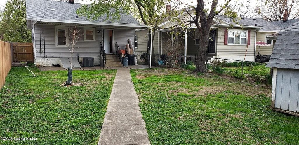 Photo of 506 E Brandeis Ave, Louisville, KY 40217 (MLS # 1715729)