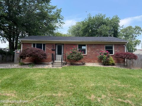 Homes For Sale - 11720 Pond Creek Dr<br/> Louisville, KY 40272