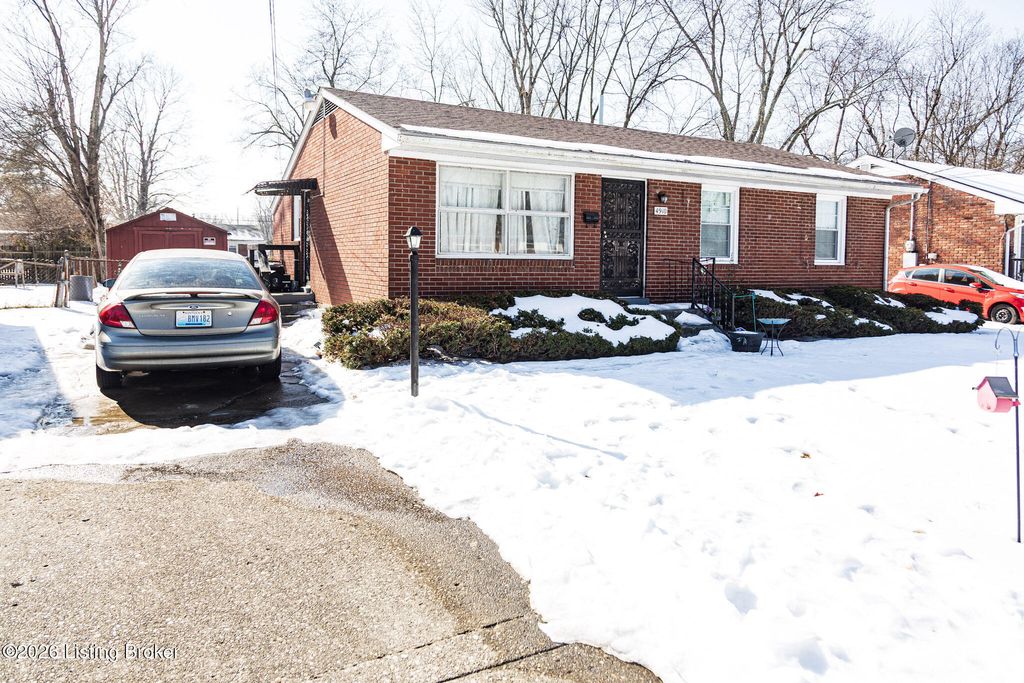 Photo of 4910 Red Oak Ln, Louisville, KY 40218 (MLS # 1708980)