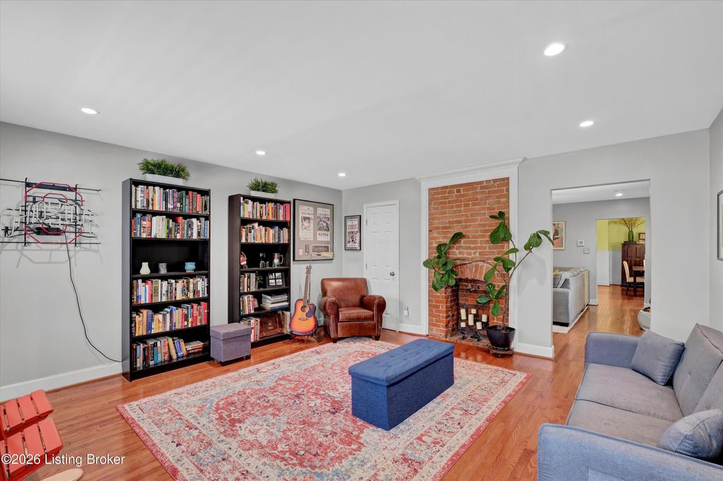 Photo of 902 Ellison Ave, Louisville, KY 40204 (MLS # 1713780)