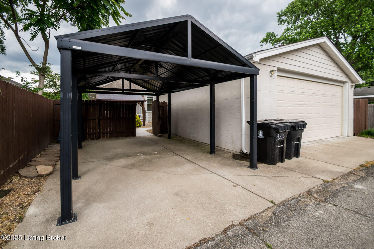 1816 Speed Ave, Louisville, Pennsylvania image 27