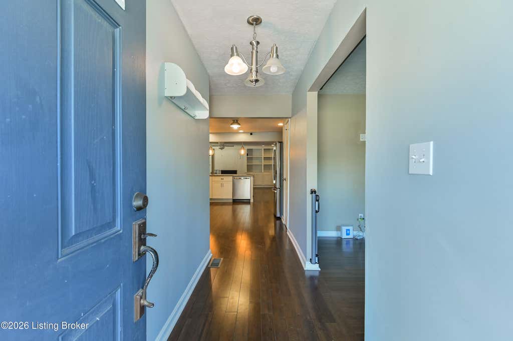 Photo of 4710 Huckleberry Ct, Louisville, KY 40216 (MLS # 1724609)