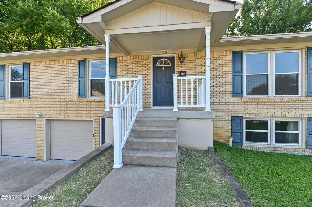 Photo of 4710 Huckleberry Ct, Louisville, KY 40216 (MLS # 1724609)