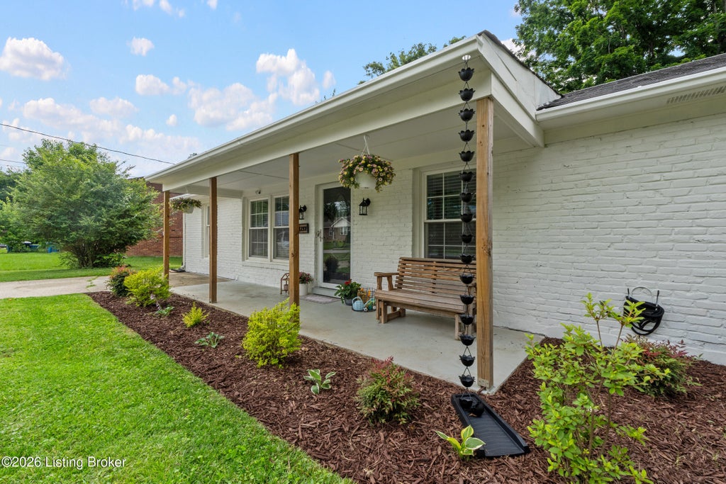Photo of 12308 Brightfield Dr, Louisville, KY 40243 (MLS # 1719164)