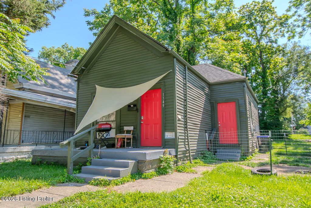 Photo of 1349 S 26th St, Louisville, KY 40210 (MLS # 1717211)