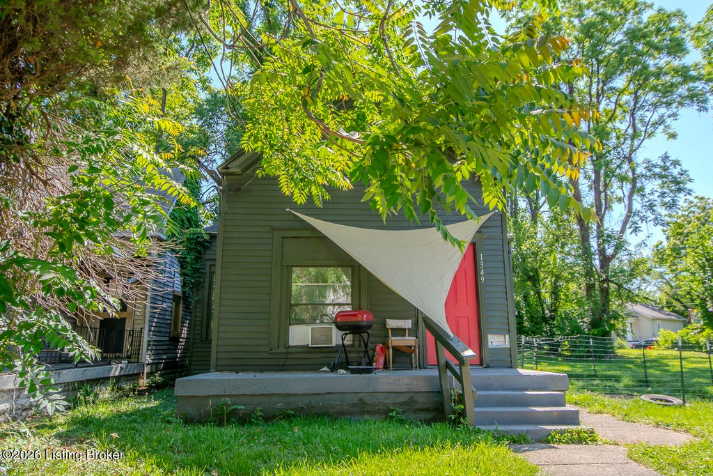 Photo of 1349 S 26th St, Louisville, KY 40210 (MLS # 1717211)