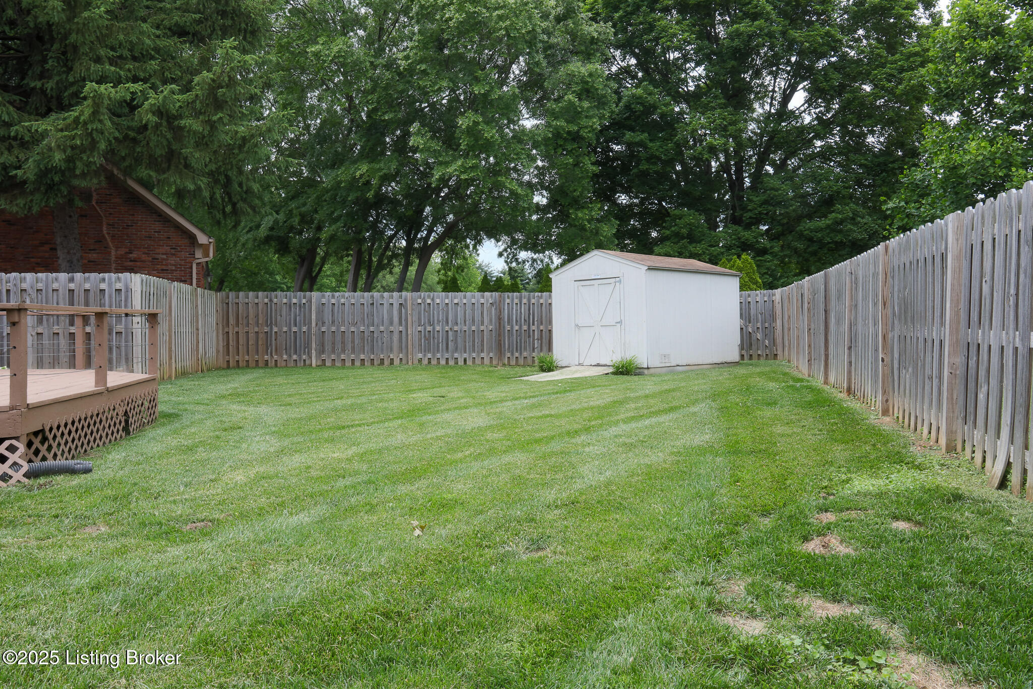 1303 Ambridge Dr, Louisville, Kentucky image 24