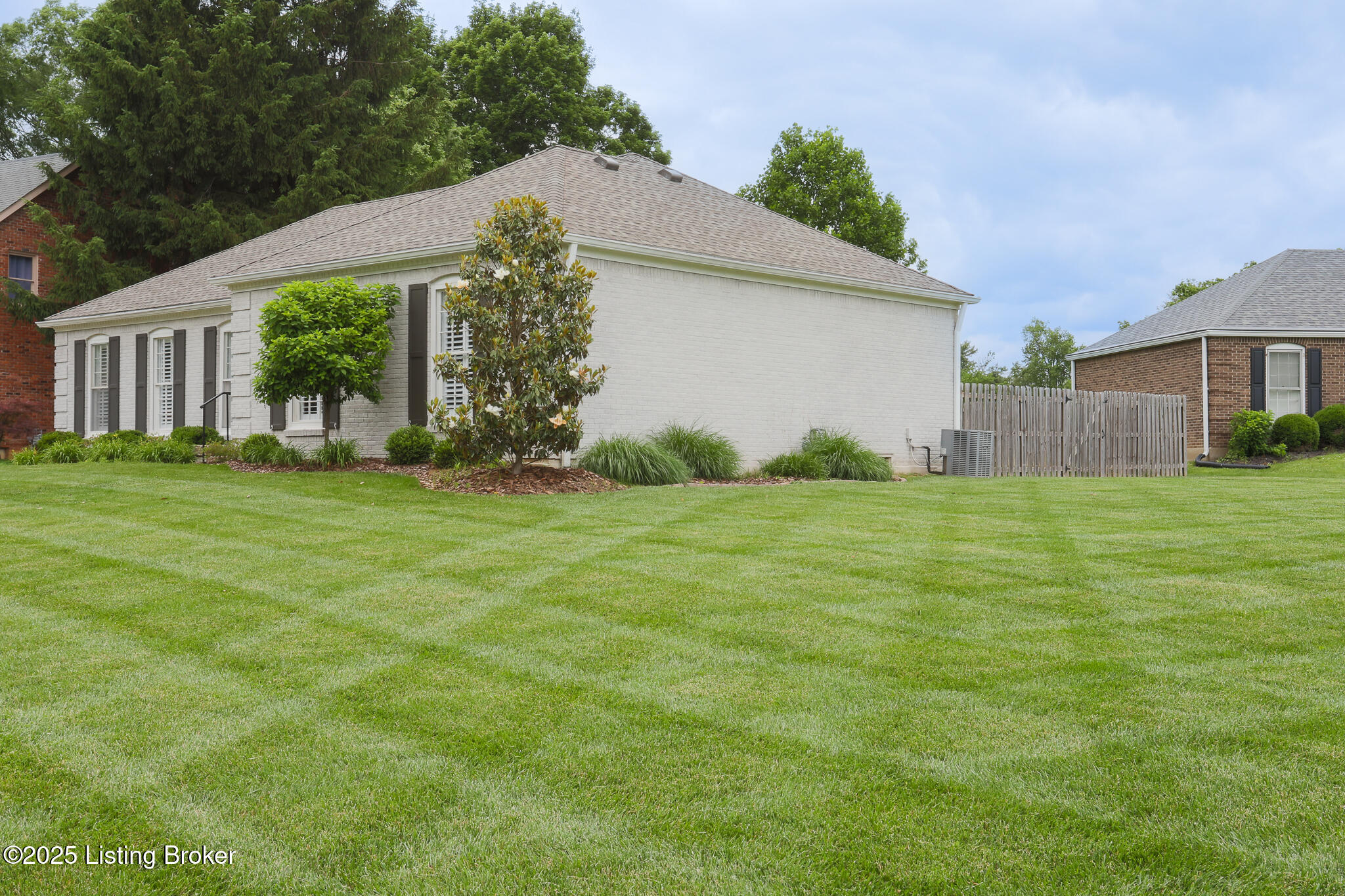 1303 Ambridge Dr, Louisville, Kentucky image 35