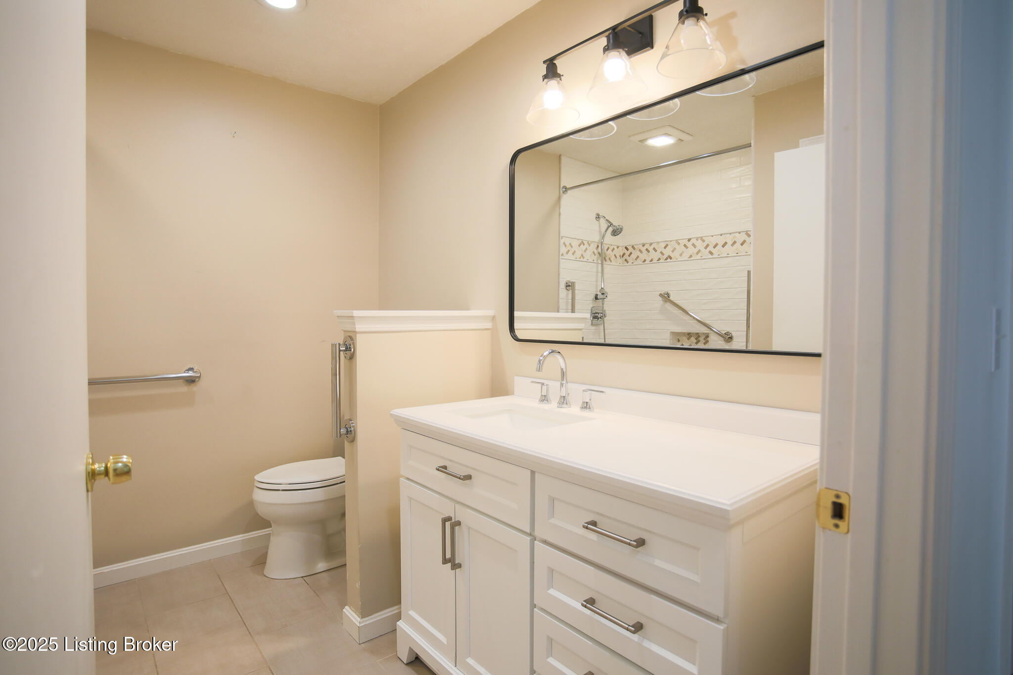 1303 Ambridge Dr, Louisville, Kentucky image 17
