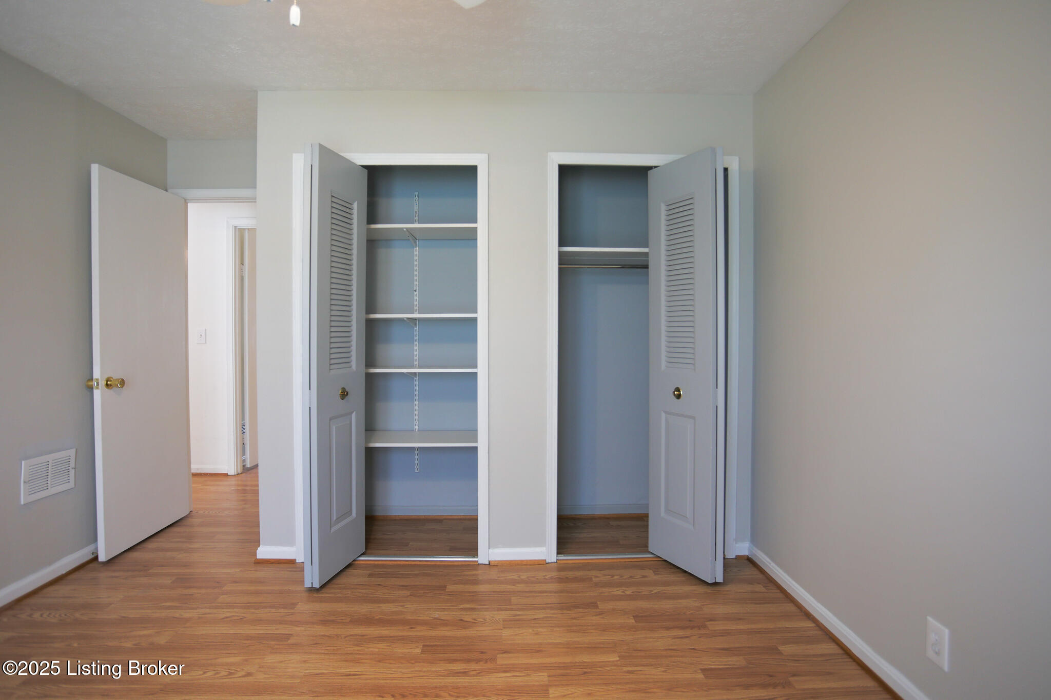 1303 Ambridge Dr, Louisville, Kentucky image 31