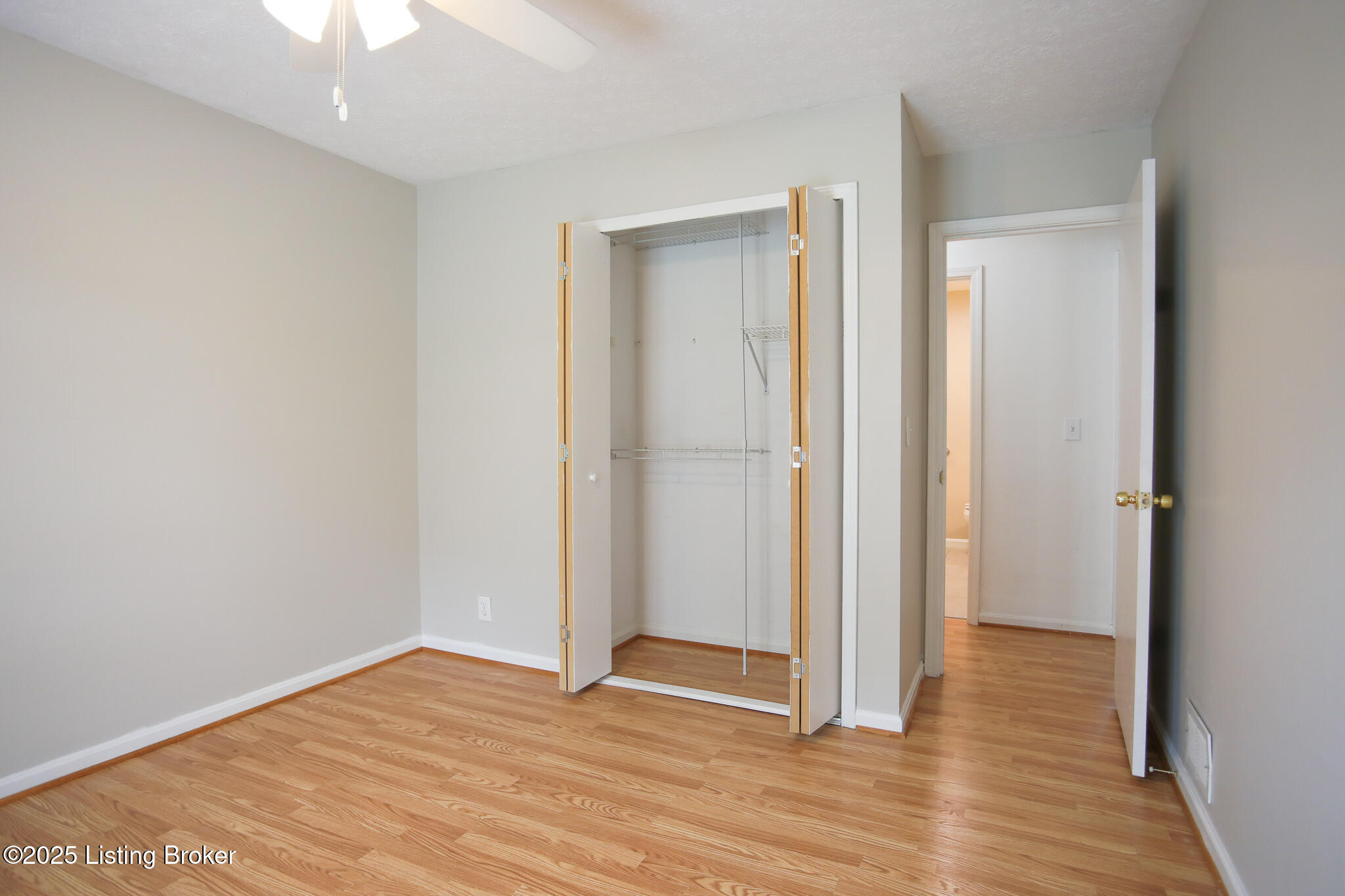 1303 Ambridge Dr, Louisville, Kentucky image 25