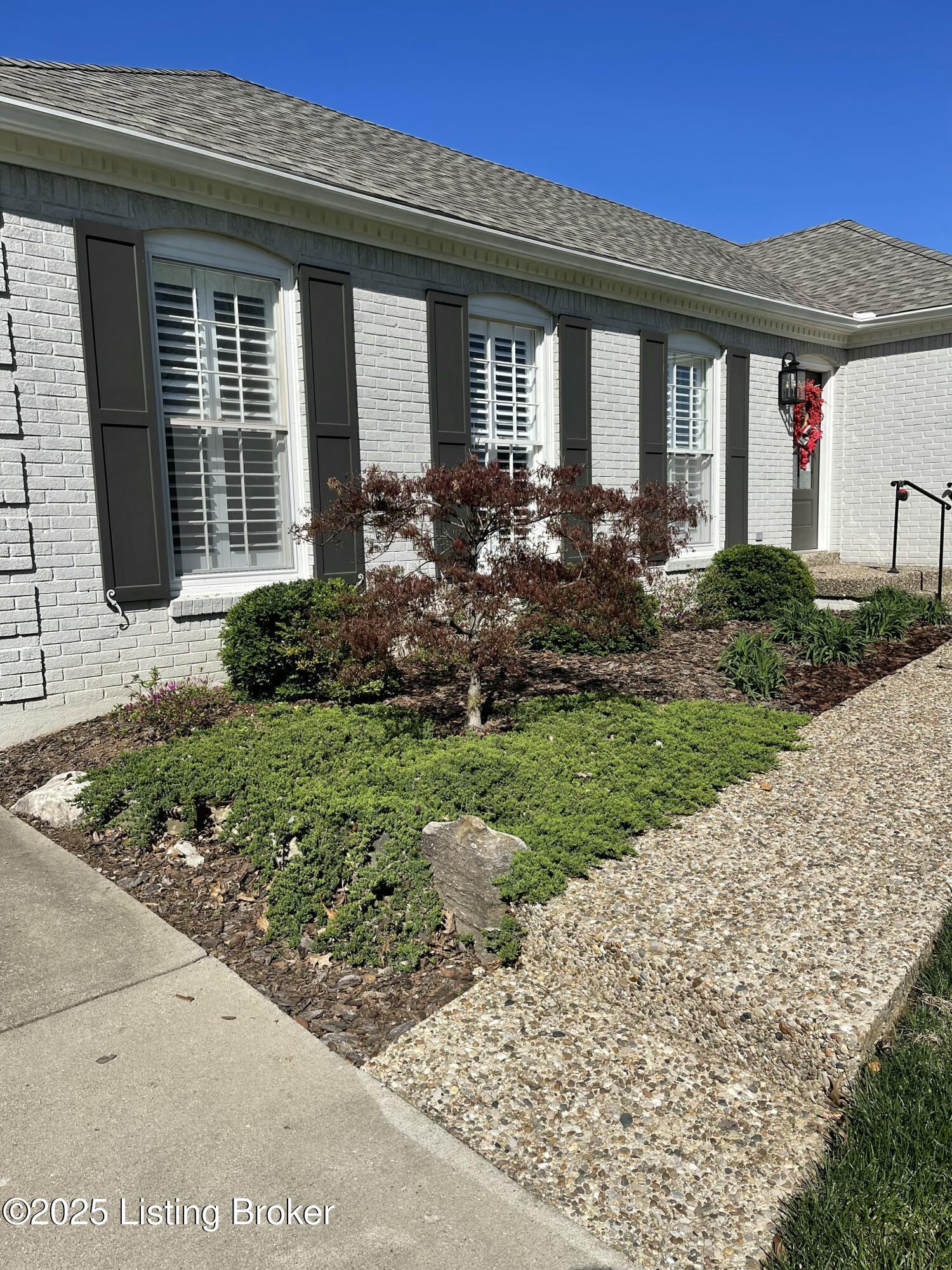 1303 Ambridge Dr, Louisville, Kentucky image 3