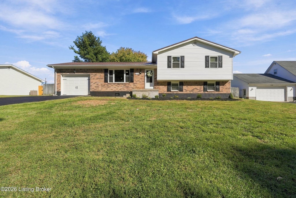 Photo of 4766 Flatlick Rd, Mt Washington, KY 40047 (MLS # 1731423)