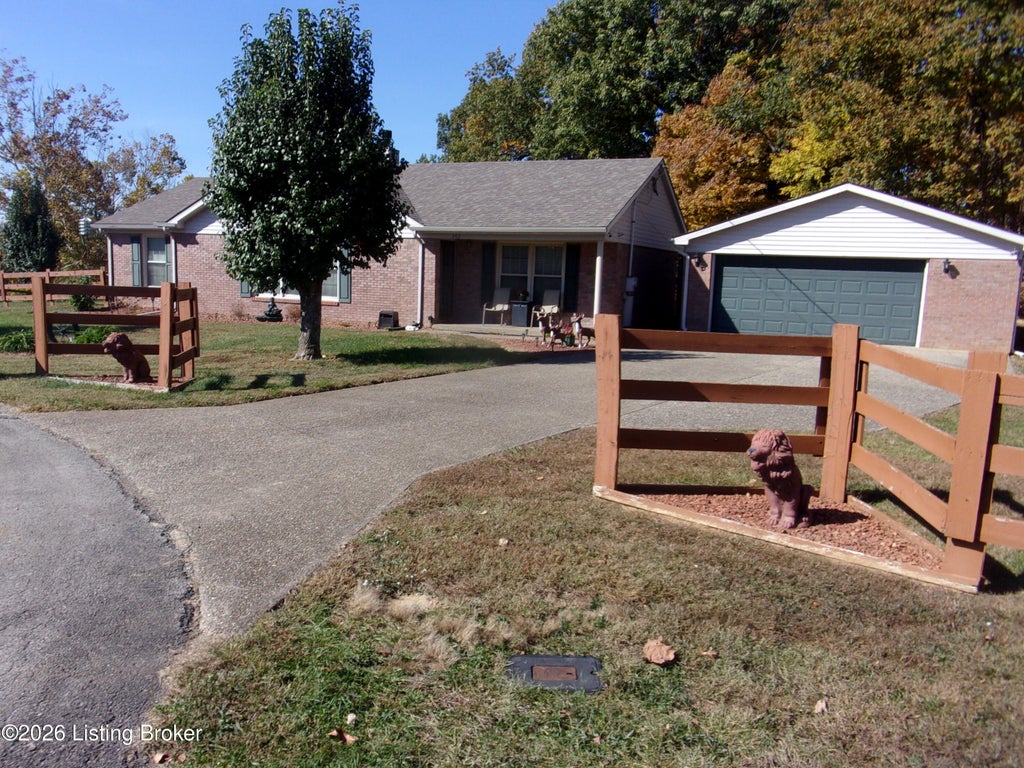 Photo of 202 Black Oak Ln, Bardstown, KY 40004 (MLS # 1732925)